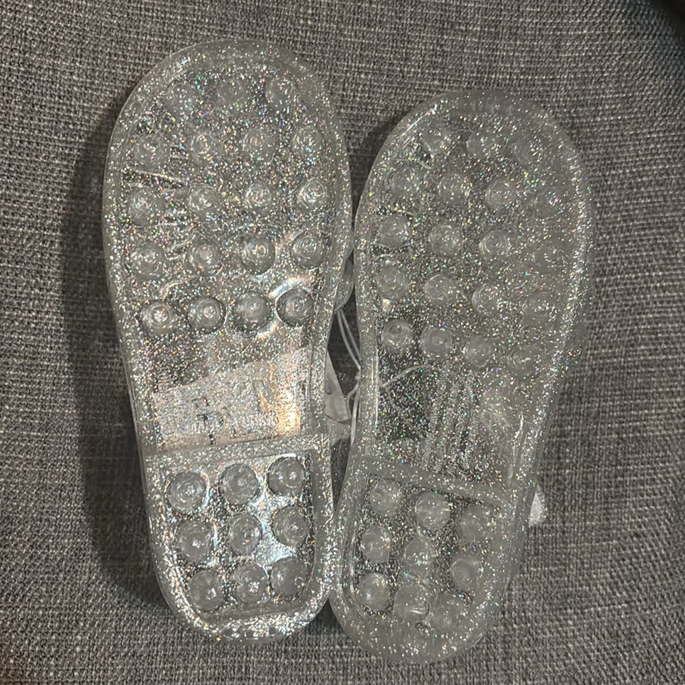 The Children’s Place Sparkly Silver Kids Jelly Shoes Toddler Size 9 NWT - Picture 2 of 4